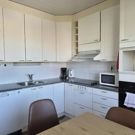 And Spacious For 8 With Sauna *