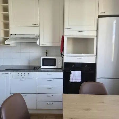 And Spacious For 8 With Sauna Διαμέρισμα *