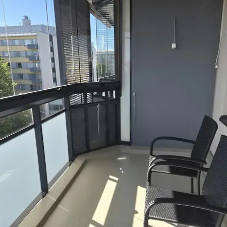 Διαμέρισμα And Spacious For 8 With Sauna *